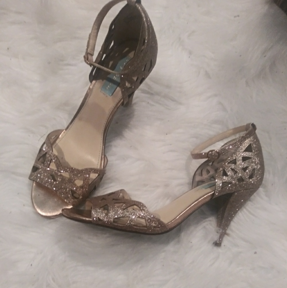 Betsy Johnson metallic gold sandal heel